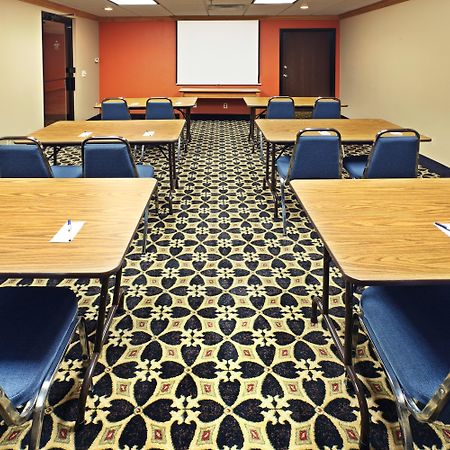 Holiday Inn Express & Suites Fayetteville University Of Arkansas Area By Ihg Εξωτερικό φωτογραφία