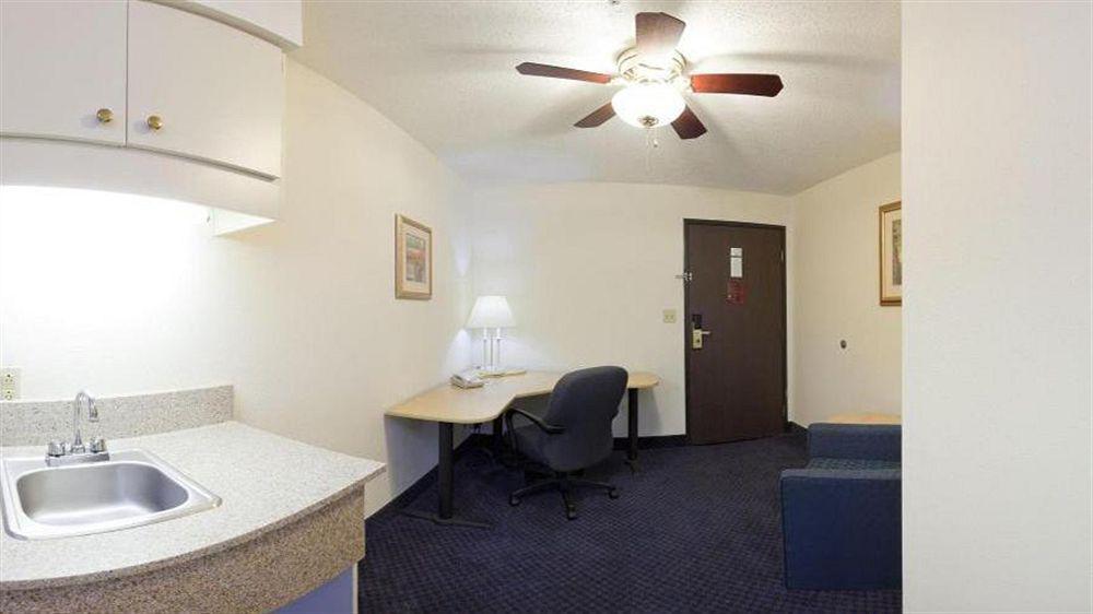 Holiday Inn Express & Suites Fayetteville University Of Arkansas Area By Ihg Εξωτερικό φωτογραφία