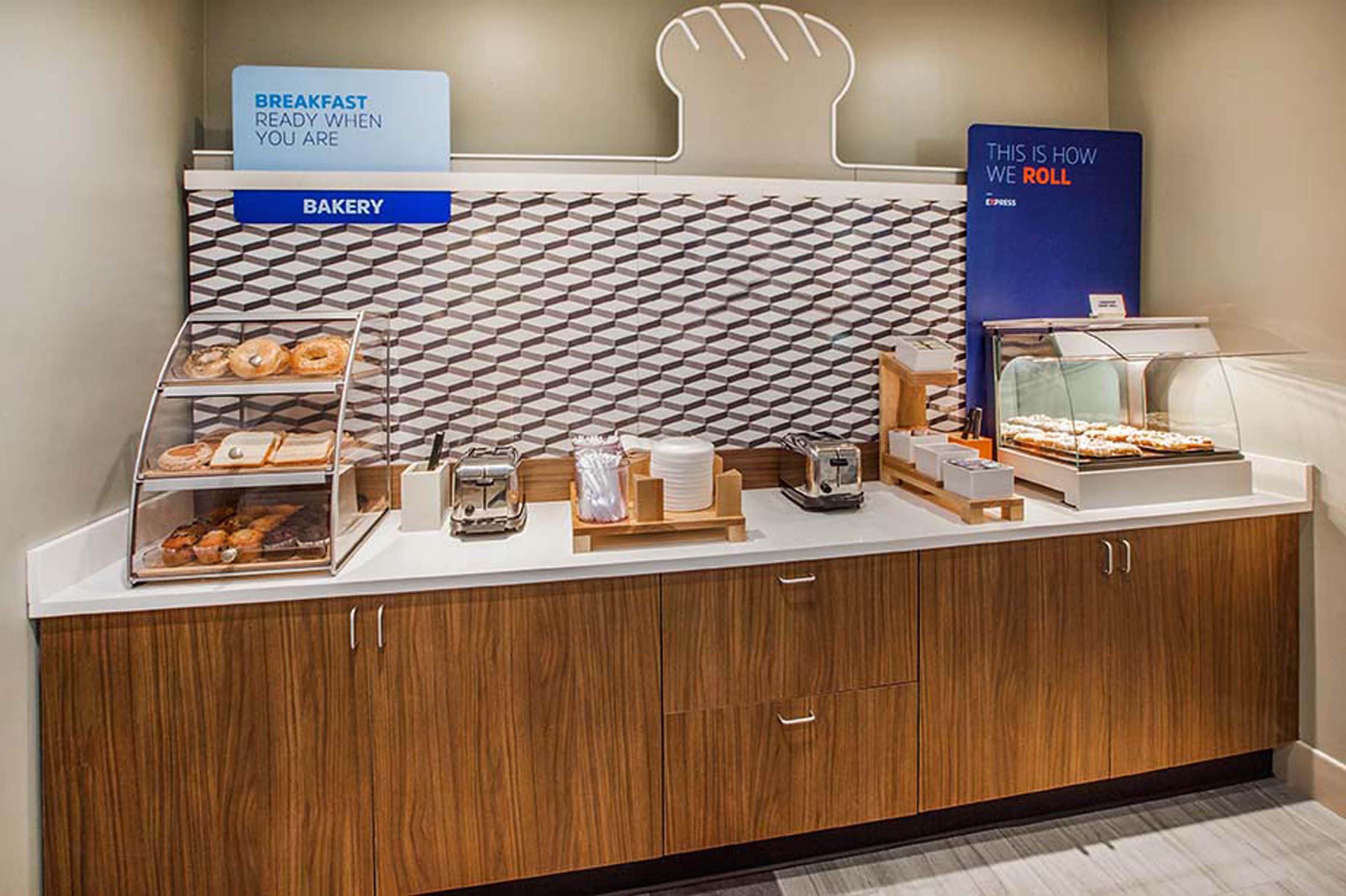 Holiday Inn Express & Suites Fayetteville University Of Arkansas Area By Ihg Εξωτερικό φωτογραφία