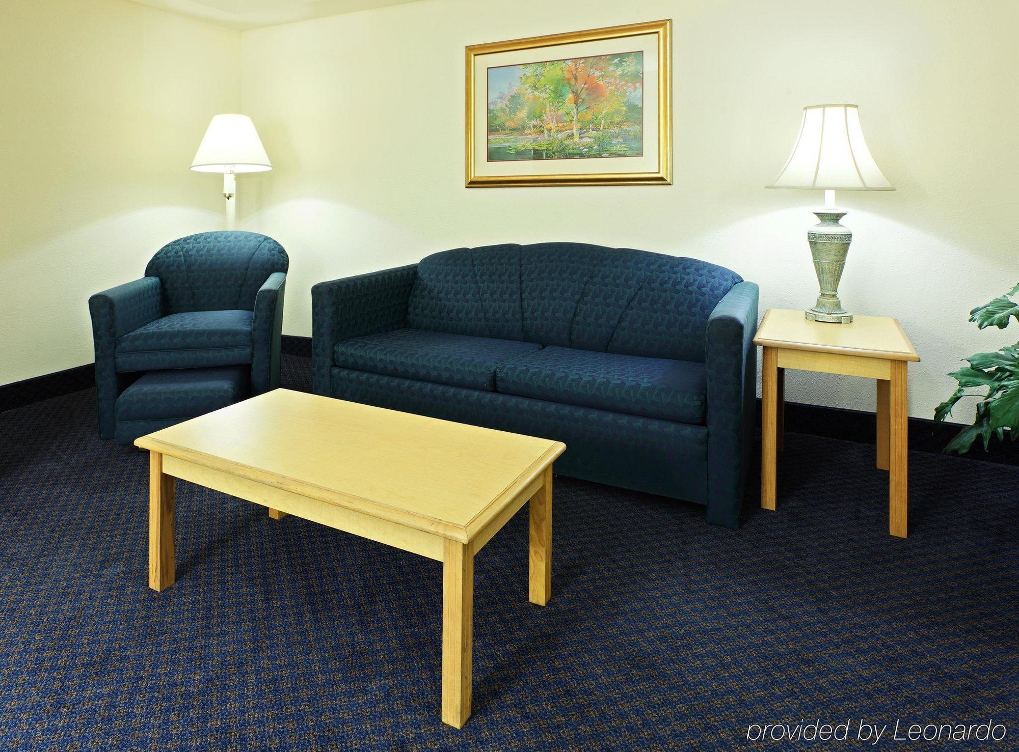 Holiday Inn Express & Suites Fayetteville University Of Arkansas Area By Ihg Δωμάτιο φωτογραφία