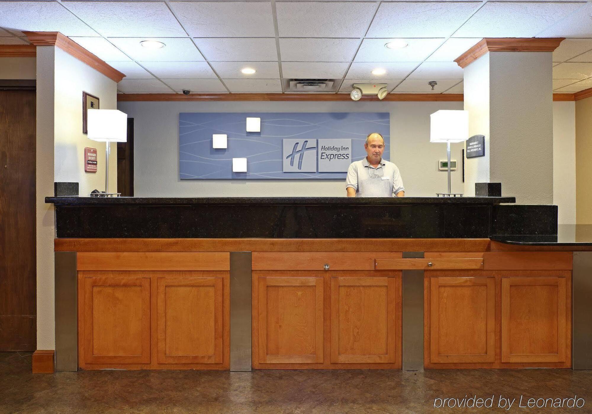 Holiday Inn Express & Suites Fayetteville University Of Arkansas Area By Ihg Εξωτερικό φωτογραφία