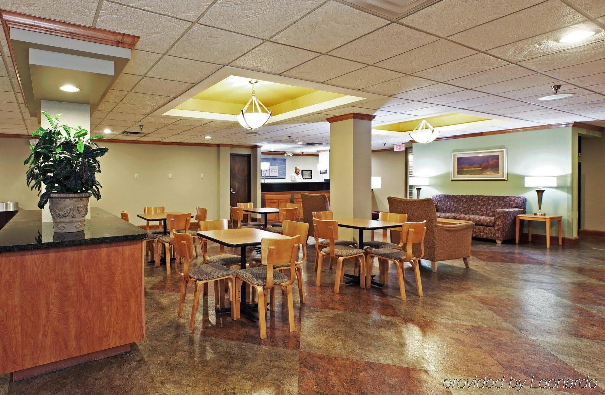 Holiday Inn Express & Suites Fayetteville University Of Arkansas Area By Ihg Εξωτερικό φωτογραφία